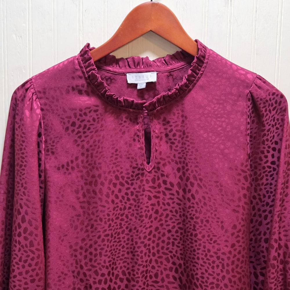 Status‎ By Chenault Blouse Womens Medium Purple Animal Print Ruffle Top
